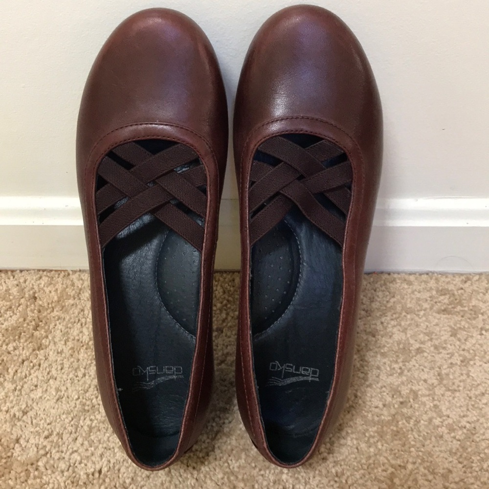 DANSKO Size 41 brown leather clog heels with straps